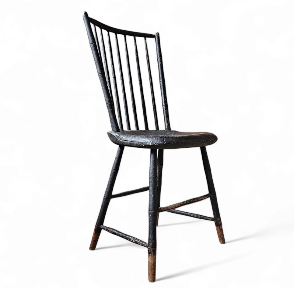 Early 19th Century Antique Fan Back Windsor Chair With Original Paint