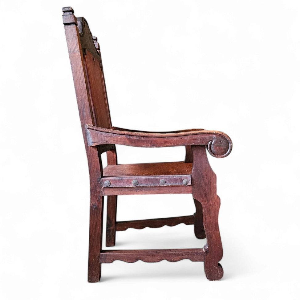 Early 20th Century Spanish Colonial-Style Silla Amplia Chair With Distressed Leather