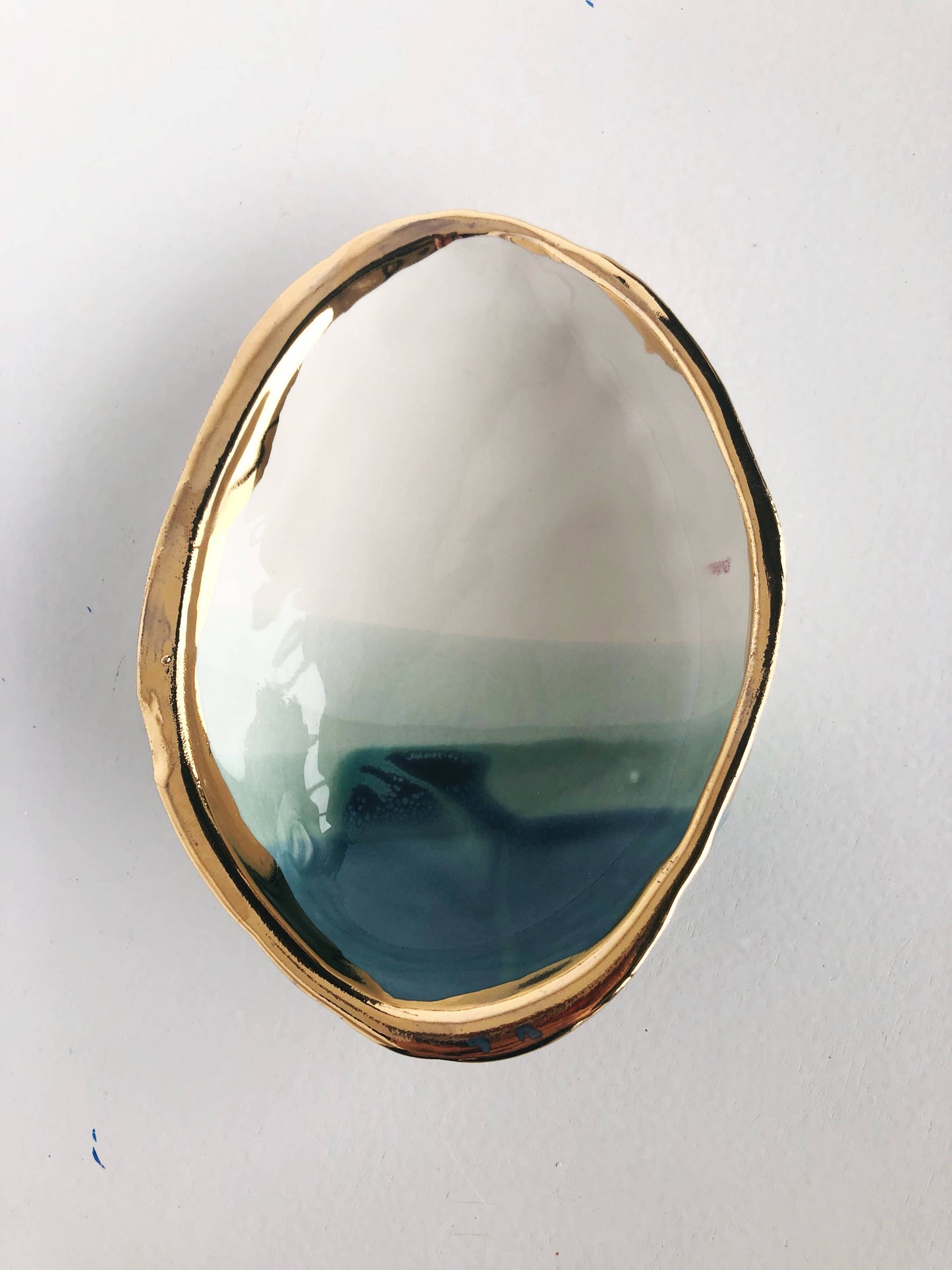 Abalone Ritual Dish in Ocean with 22K Gold