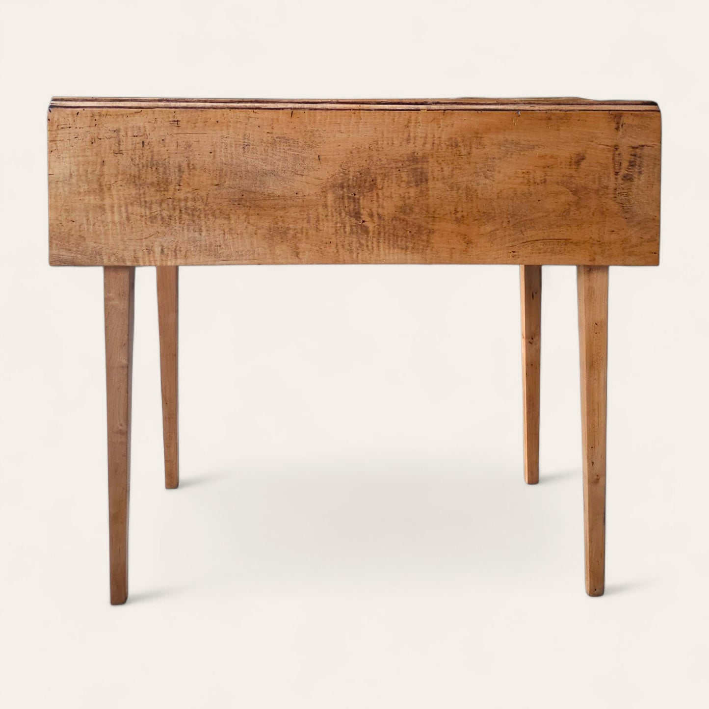 1790s New Bedford Pembroke Table in Tiger Maple