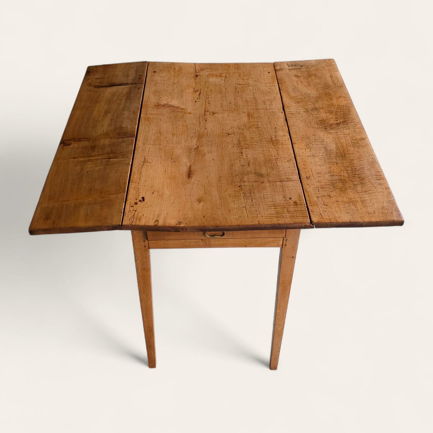 1790s New Bedford Pembroke Table in Tiger Maple