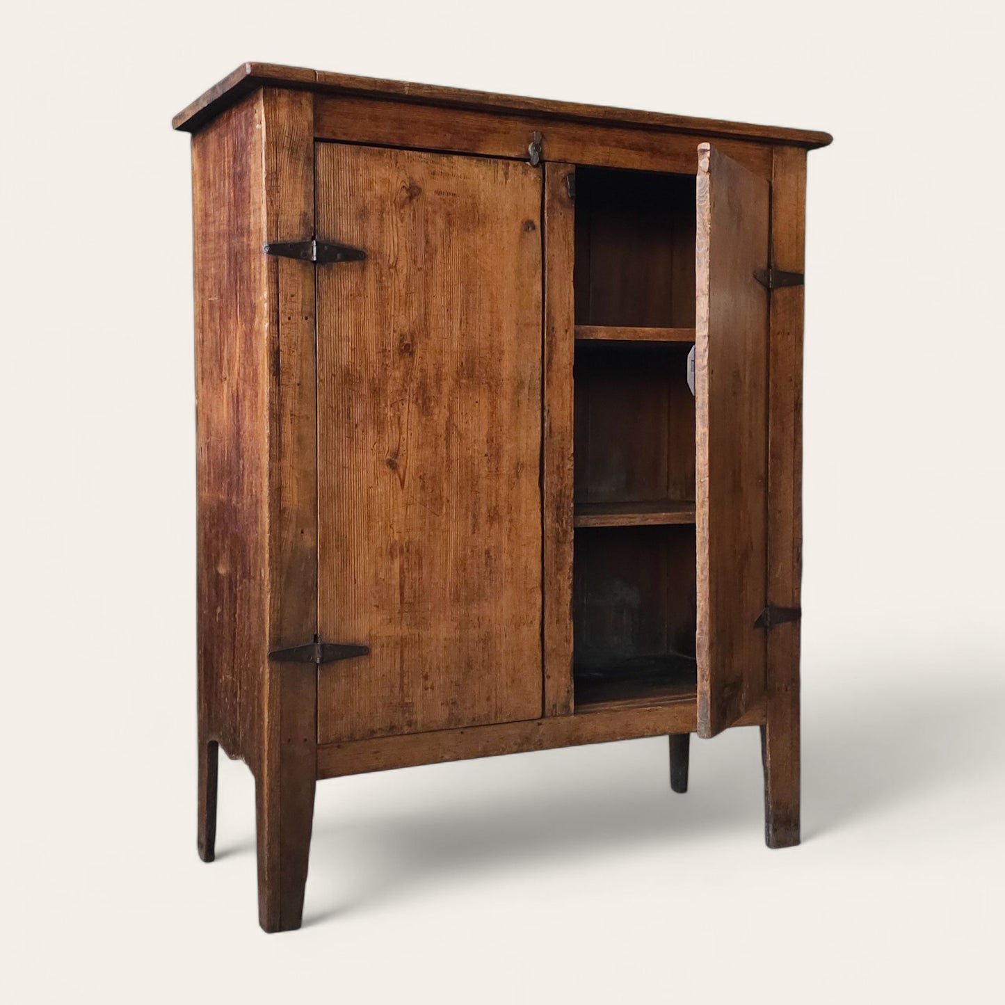 American Mid-19th Century Pine Cupboard