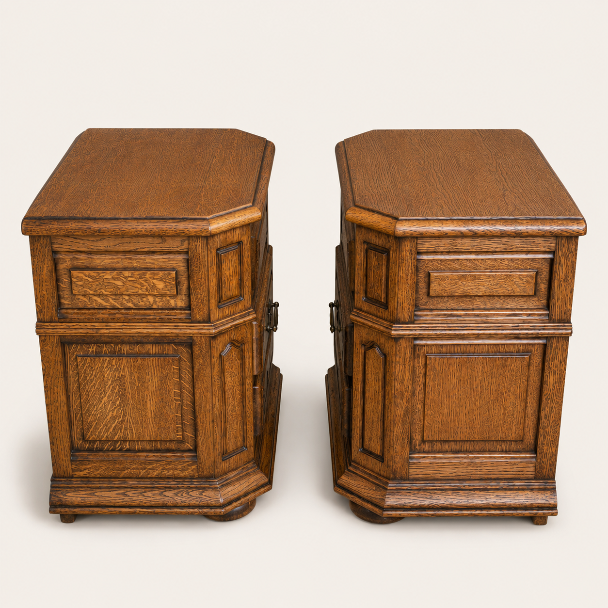 1960s French Provincial Style Oak Nightstands with Open Shelves, Pair