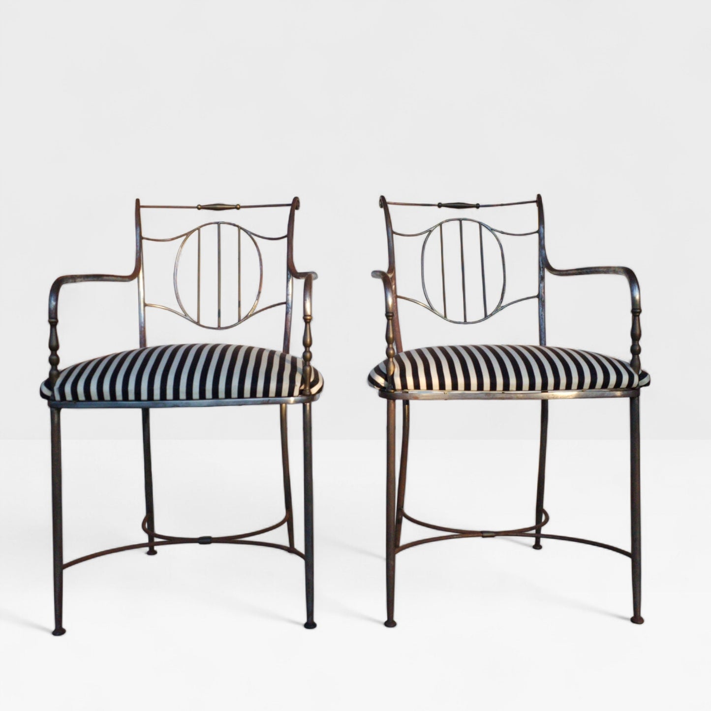 Pair of Mid-20th Century Neoclassical Iron Garden Armchairs in the Style of Maison Baguès