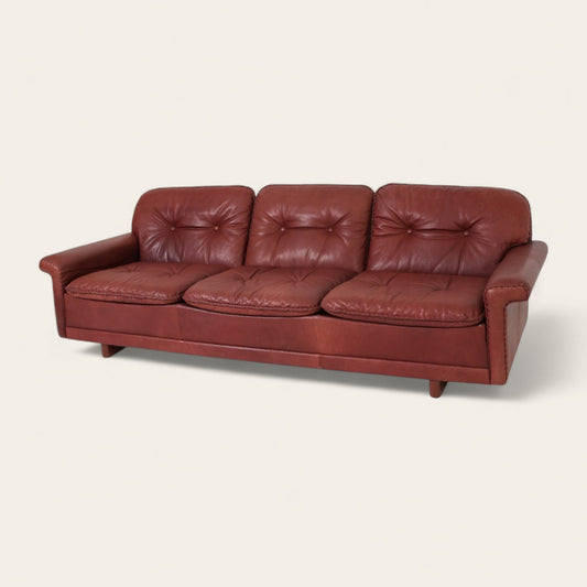 1970s Swiss Oxblood Leather Sofa in the Style of De Sede
