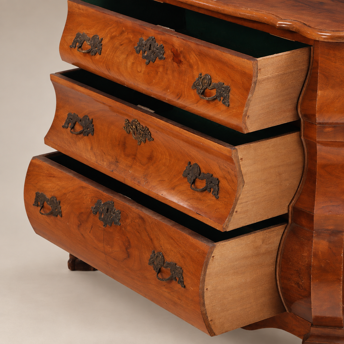 20th Century Dutch Baroque-Style Burr Walnut Bombé Chest of Drawers