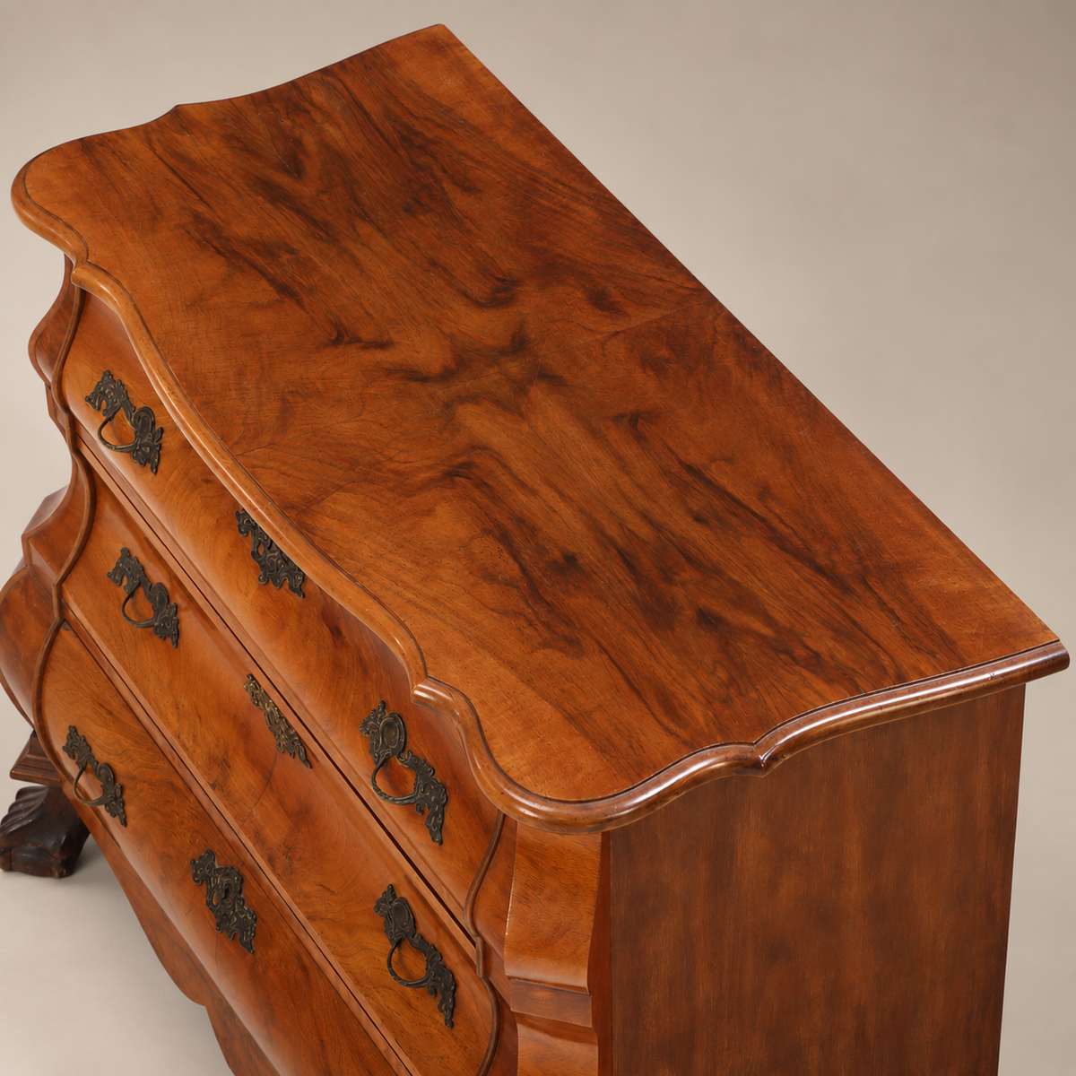 20th Century Dutch Baroque-Style Burr Walnut Bombé Chest of Drawers